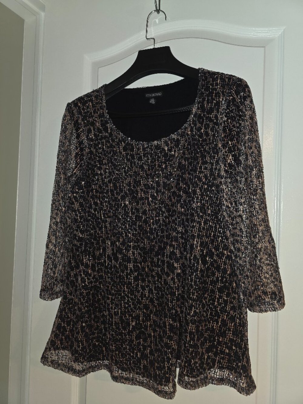 Nina Leonard Dressy Top with attached necklace.